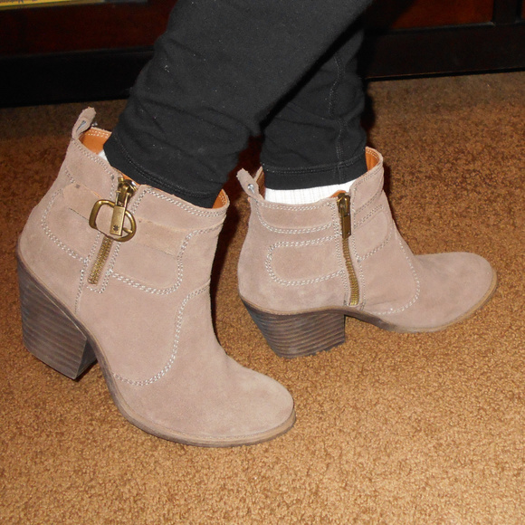 Lucky Brand Shoes - SALE! Lucky Brand Teveralda Ankle Boots
